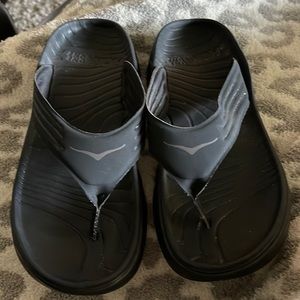 Hoka one one black sandals